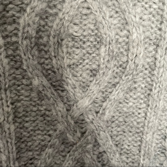 Old Navy wool cable knit sweater dress or tunic size large - Picture 3 of 4